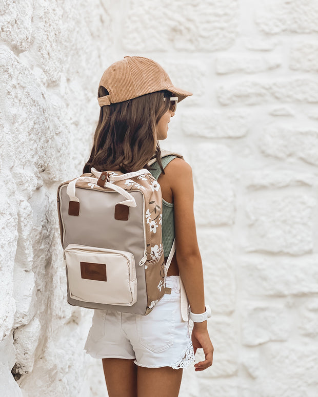 BACKPACK FLOWER GARDEN - 2 SIZES