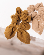 SCRUNCHIES (5 styles)