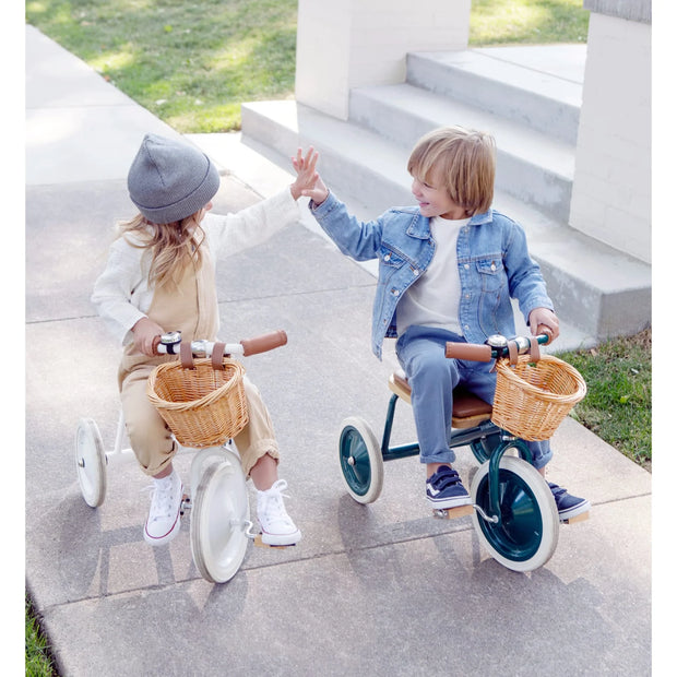 TRIKE WHITE